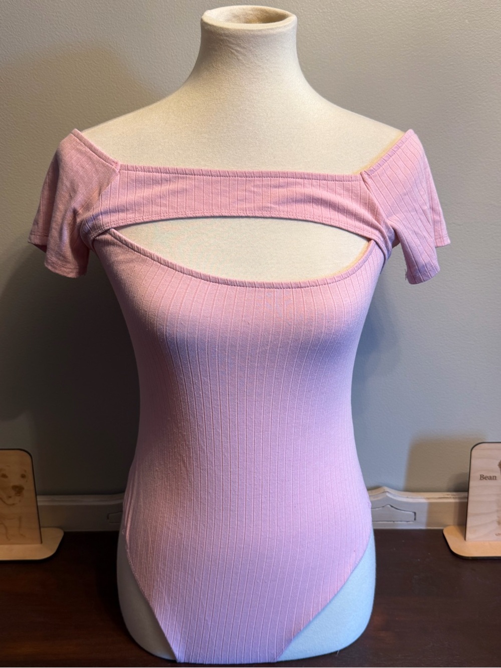 Le Lis Ribbed Off-Shoulder Pink Cutout Bodysuit